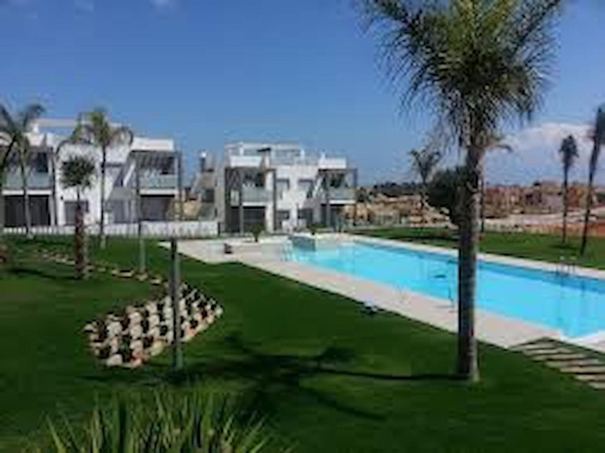 Property Punta Prima Amay Торрев'єха Екстер'єр фото